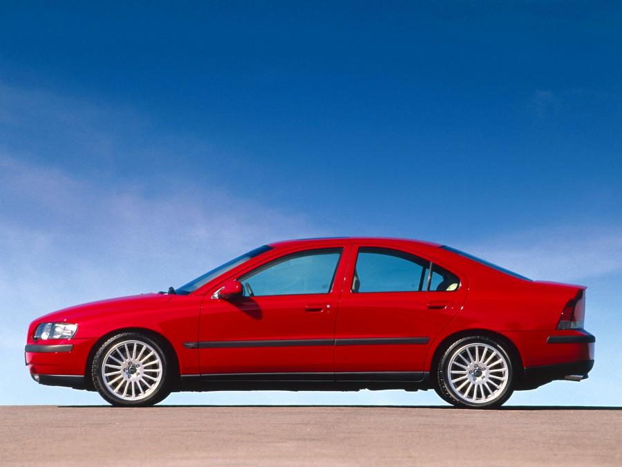  Volvo S60 2000 года  (фото 26 из 37)